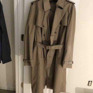 Men's trenchcoat